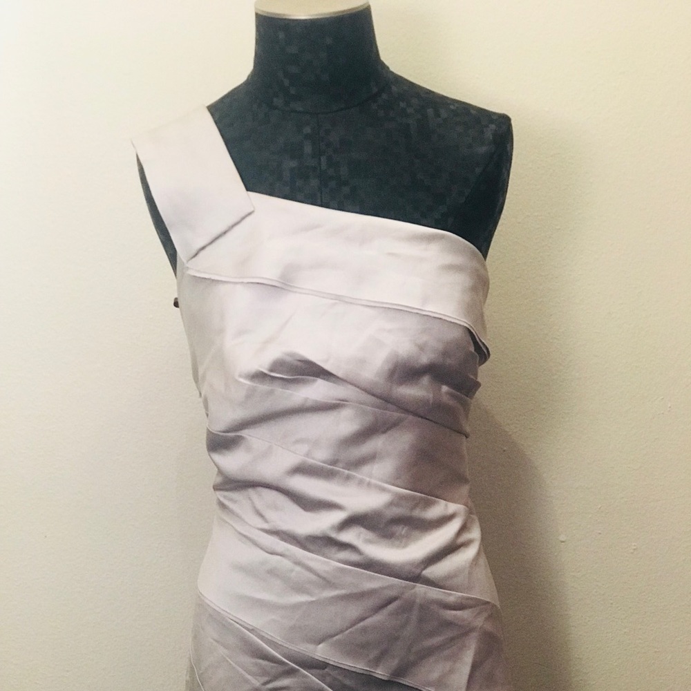 A long vera Wang gown